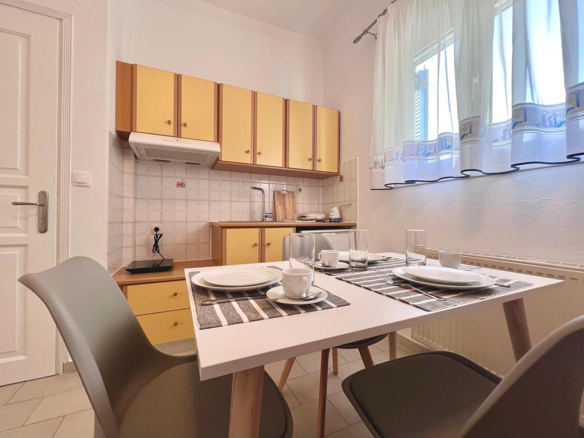 Athanasia Apartments 스키아토스 타운 외부 사진